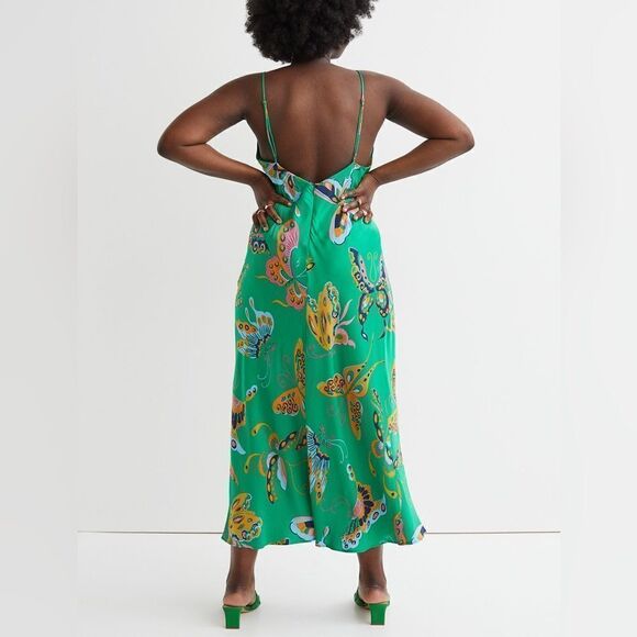 H&M Butterflies Print Dress Midi New - Picture 7 of 9